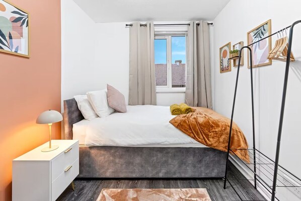 Bügeleisen/Bügelbrett, WLAN, Bettwäsche