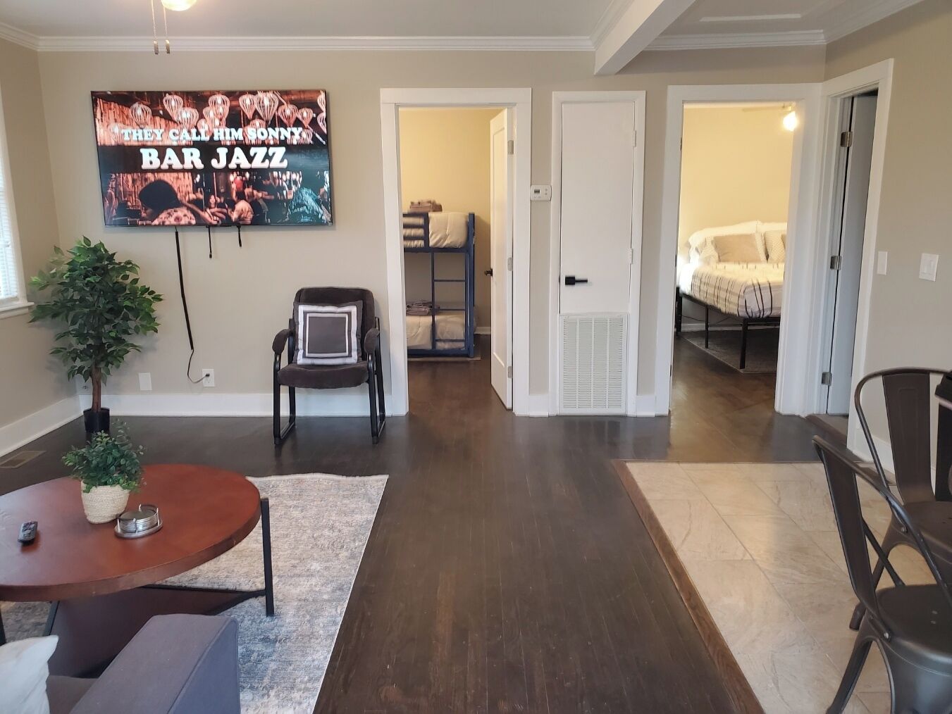 Fer et planche à repasser, accès au Wi-Fi (inclus), literie fournie