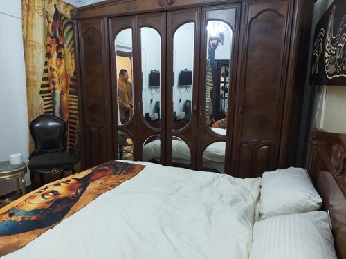 Happy Pharonic House INN