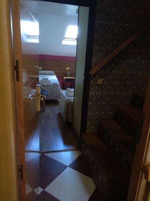 Internet, bed sheets