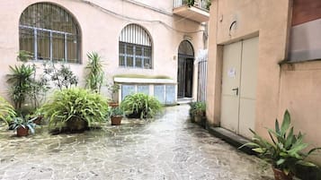 Doppia Comfort, balcone, vista cortile | Dettaglio esterni