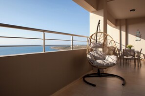 Outdoor dining - Overview Chania - sea view sunset spacious comfort 6 guests (Chania)