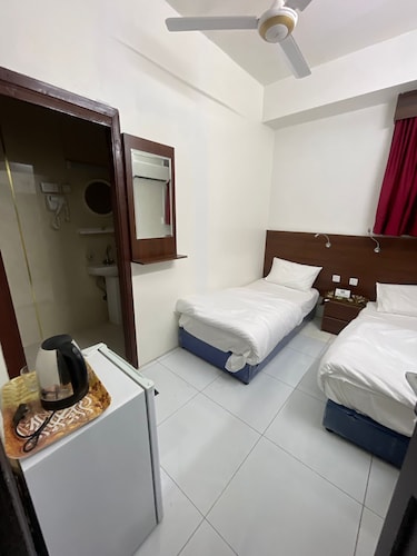 Nozol Luluat Sultanah Hostel