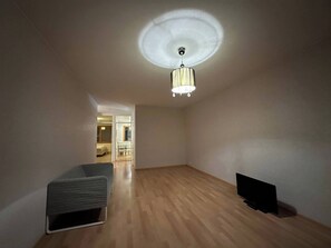 Appartement, 2 slaapkamers, balkon, uitzicht op stad | Kamervoorziening