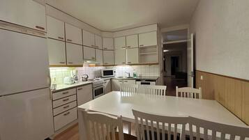 Appartamento, 2 camere da letto, balcone, vista città | Interni