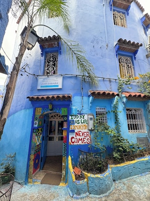 Mặt tiền nơi lưu trú