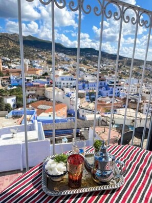 Outdoor dining - Dar Sababa (Chefchaouen)