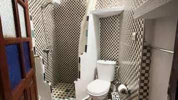 Chambre Double Confort, non-fumeurs | Salle de bain | Savon