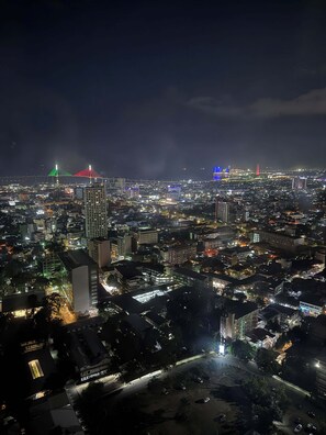 Aerial view - Stunning CCLEX Views from This High-Floor 1-Bedroom (Cebu City)
