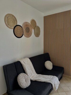 Interior - Accommodation in a small character house in SAINT GENIES (Saint-Geniès)