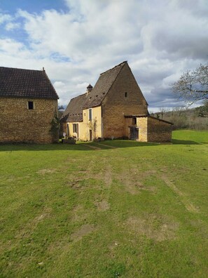 Exterior - Accommodation in a small character house in SAINT GENIES (Saint-Geniès)