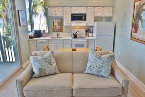 Mikrowelle, Ofen, Herdplatte, Geschirrspüler