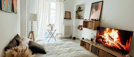 1 bedroom, internet, bed sheets