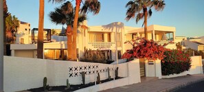 Exterior - Villa aro Studio 1 - SEA VIEW - 1 MIN. TO THE BEACH - GARDEN - 55M² - TOP LOCATION (Costa Calma)