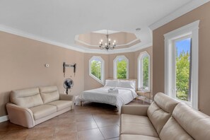 5 habitaciones, escritorio y wifi 