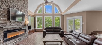 Tranquil Chateau on Moody Lake