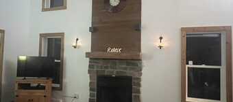 Year Round Victoria Beach Cottage Retreat Cozy Rustic Vibes with Modern Amenties