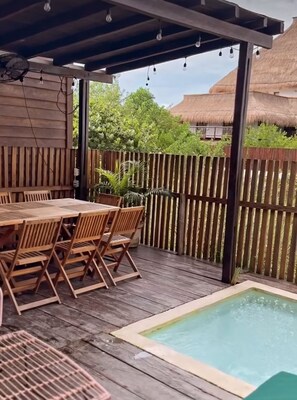 Outdoor dining - Eco‑Chic Wood 3BR Casa with Pool & Rooftop views (Holbox)