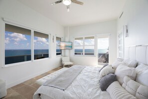 2 bedrooms, iron/ironing board, WiFi, bed sheets - Stunning Penthouse on Hollywood Beach (Hollywood)