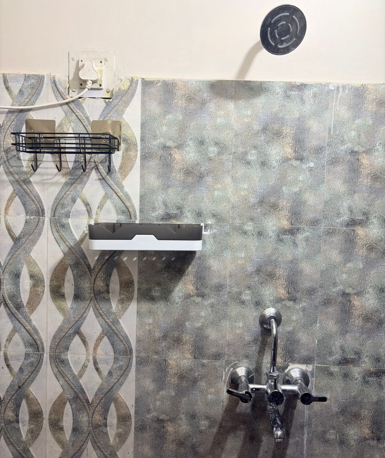 Shower, towels, soap, toilet paper