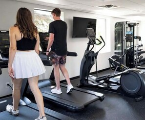 Unclassified image, 3 of 8, button