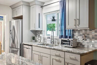 Clearwater Game Heaven! Pickleball, Golf, Bowling