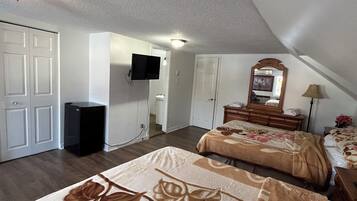 Iron/ironing board, free WiFi