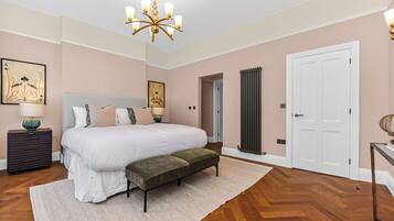 5 Schlafzimmer, Bügeleisen/Bügelbrett, WLAN, Bettwäsche