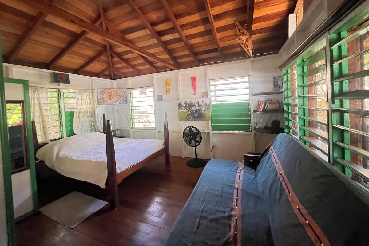 Studio, Kitchenette, Beach View | Living area