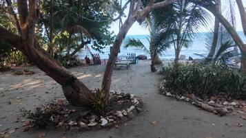 Pemandangan dari bilik