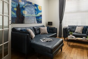 Una Smart TV, videojuegos, libros