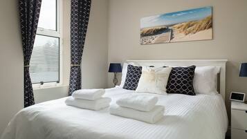 3 bedrooms, iron/ironing board, travel cot, free WiFi