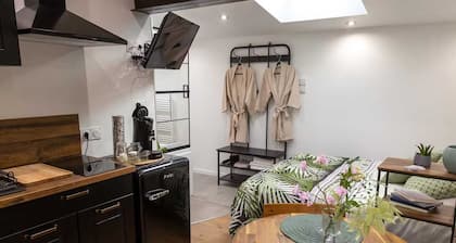 AubâOr du bouchon
Studio cosy avec balnéo pour deux