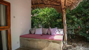 Duplex, Ocean View | Property grounds