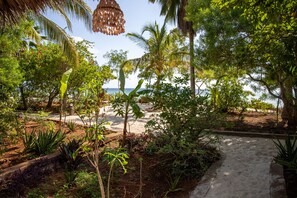 Khuôn viên nơi lưu trú