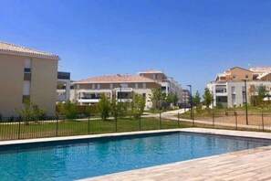 Pool - Appartement T3 de standing avec piscine (La Londe-les-Maures)