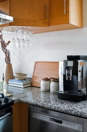 Fridge, microwave, oven, stovetop - Ocean Views Home | Walk to Beach | Near Sofi (Manhattan Beach)