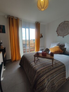 Reisekinderbett, kostenloses WLAN, Bettwäsche