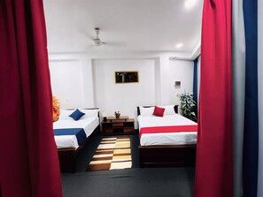 Bloc d'apartaments superior, balcó, vistes a la ciutat | Wifi gratuïta 