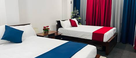 Leilighet – superior, balkong, byutsikt | Wi-fi (inkludert)