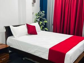Superior Condo, Balcony, City View | Free WiFi - Mark International  (Colombo)