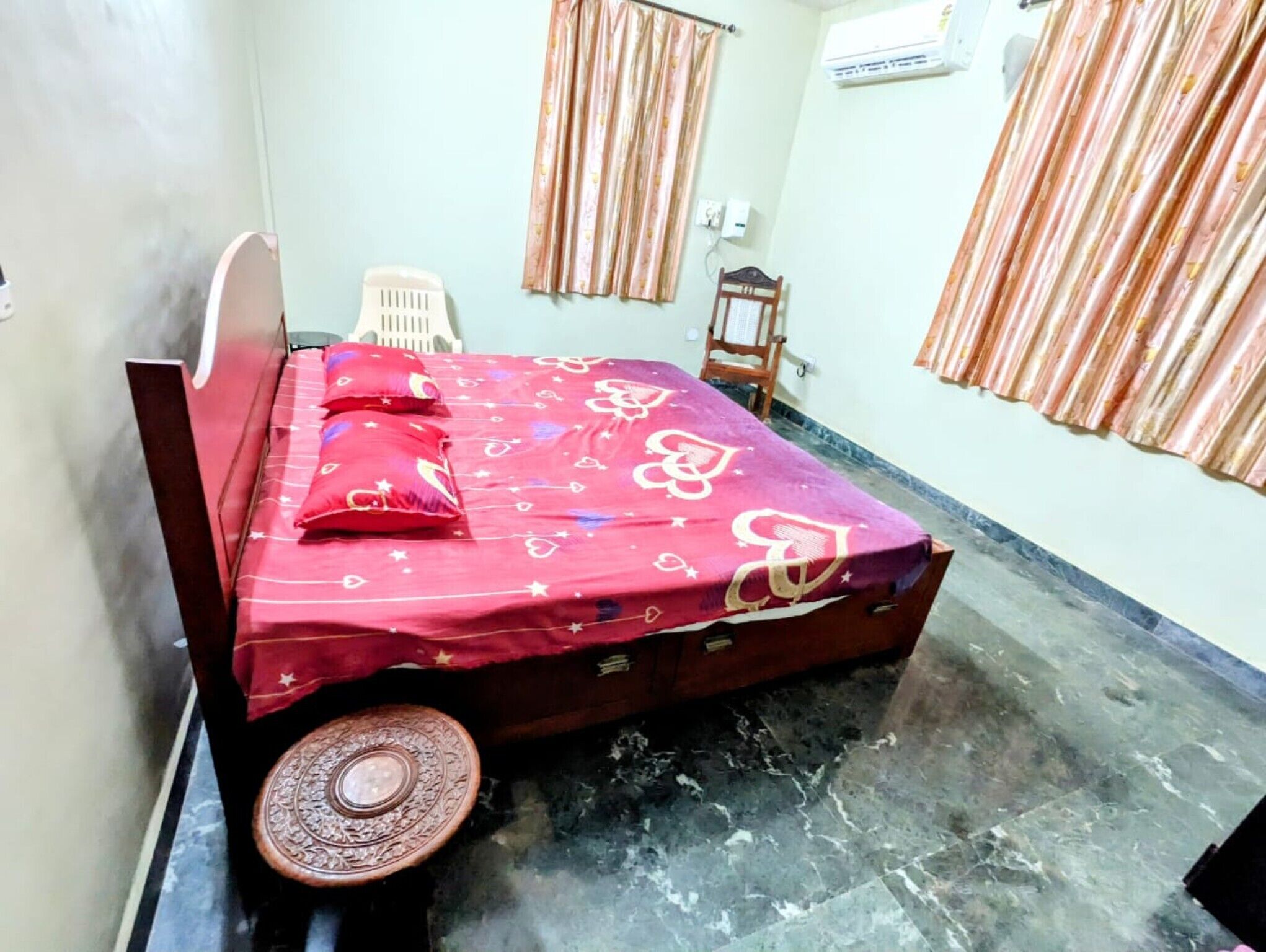 2 bedrooms, free WiFi, bed sheets