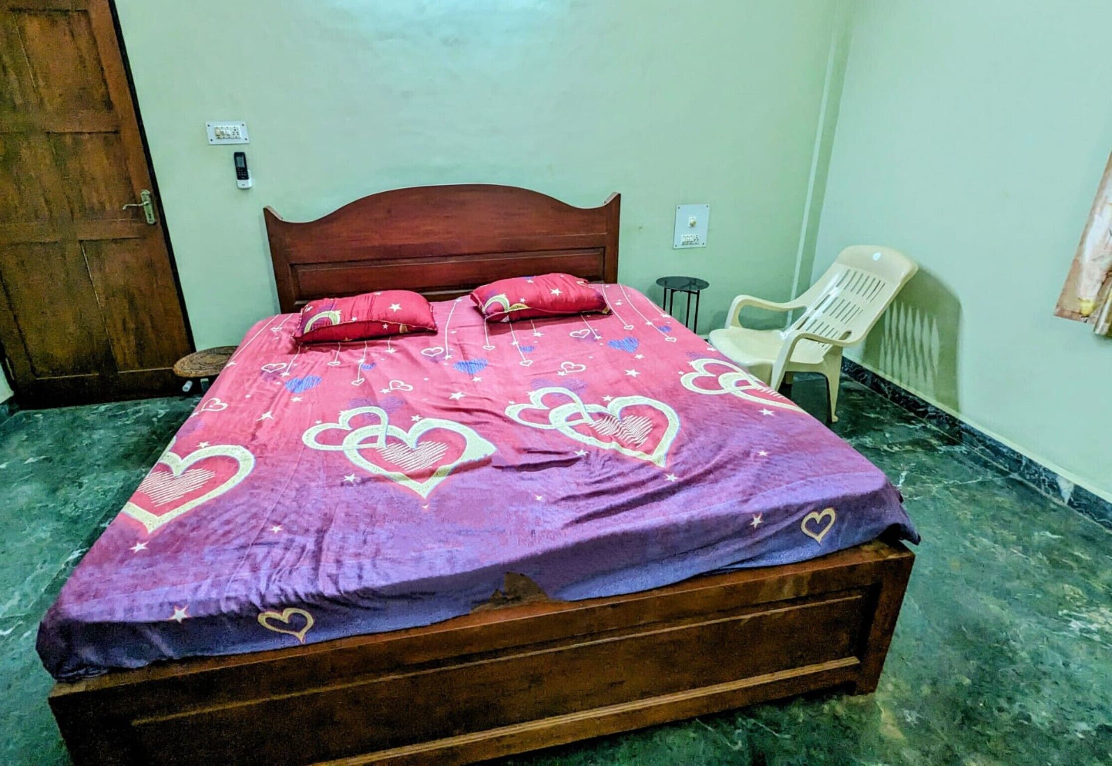 2 quartos, Wi-Fi de cortesia, roupa de cama