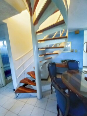 Interior - OCHO RIOS CENTRAL SEAVIEW WALKABOUT PENTHOUSE APARTMENT ON THEBEACH (Ocho Rios)