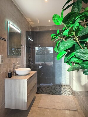 Doccia, articoli per l'igiene personale ecosostenibili, asciugacapelli