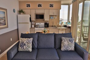 Mikrowelle, Ofen, Herdplatte, Geschirrspüler