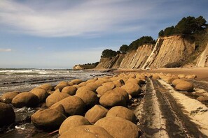 Beach - Mendocino Stone Ranch Compound, by Vinifera Homes (Anchor Bay)