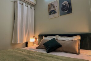 1 makuuhuone, silitysrauta/-lauta, internet