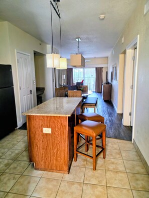 Interior - Spacious 2BR/2BA Pool & Lake View Condo Near Disney & All Parks (Orlando)
