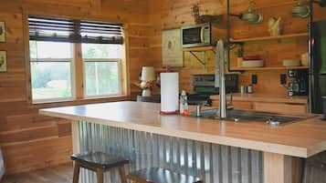 Micro-ondes, four, plaque de cuisson